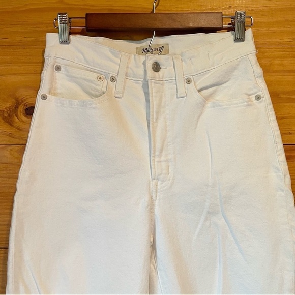 Madewell The Perfect Vintage Straight Jean in Tile White: Ripped Knee Edition 26 - Picture 4 of 13